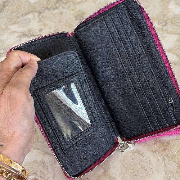 Betsey Johnson Fuchsia Big Bow Large Zip Around Wallet Wristlet - Picture 12 of 13